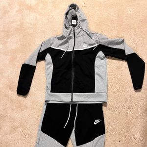 Men’s Black and Grey Nike Tech